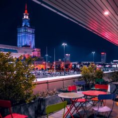Restauracja z widokiem na Warszawę